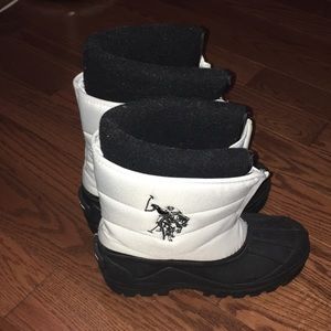 Snow Boots